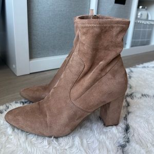 Steve Madden Edril Bootie Size 9 Dusty Pink Side Zipper 3.5" Heels Faux Suede